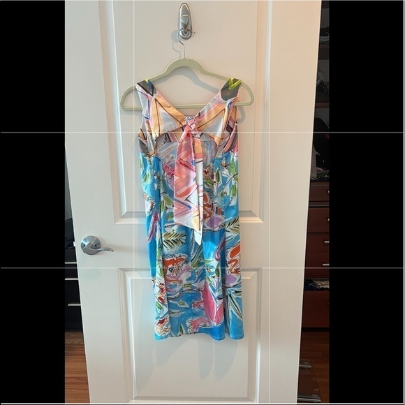 Save The Queen Dress Size XS - Picture 4 of 16